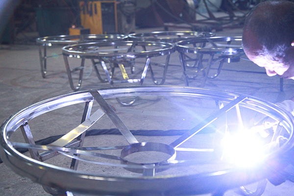 不锈钢锥低底座